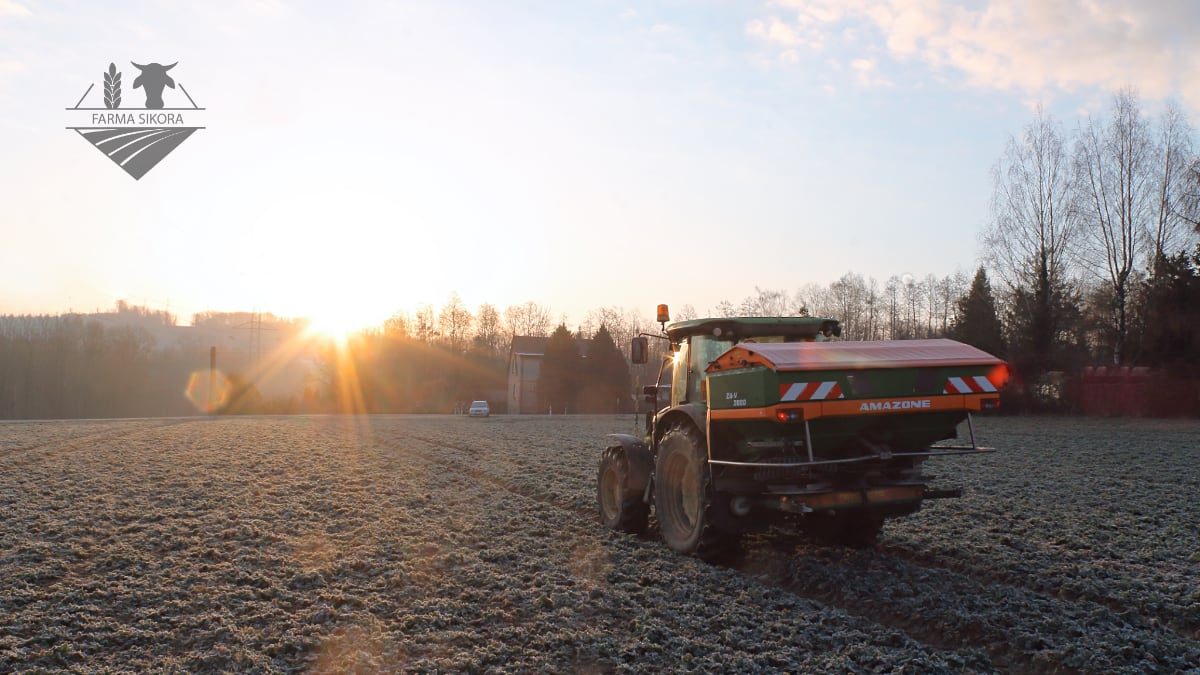 FARMA SIKORA, JOHN DEERE 5820, AMAZONE ZA-V 2000, ZEMĚDĚLSKÉ SLUŽBY